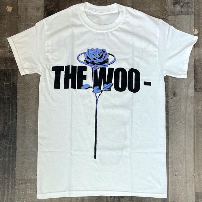 Camiseta personalizada con estampado de rosas