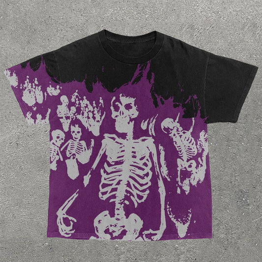 Camiseta informal de manga corta con estampado de calavera y llamas