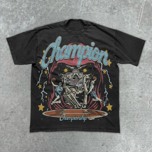 Lässiges, kurzärmliges T-Shirt im Streetstyle mit Totenkopf