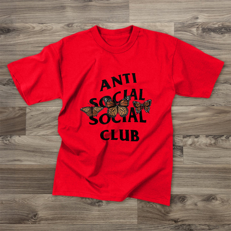 Camiseta de manga corta de estilo retro callejero con mariposas
