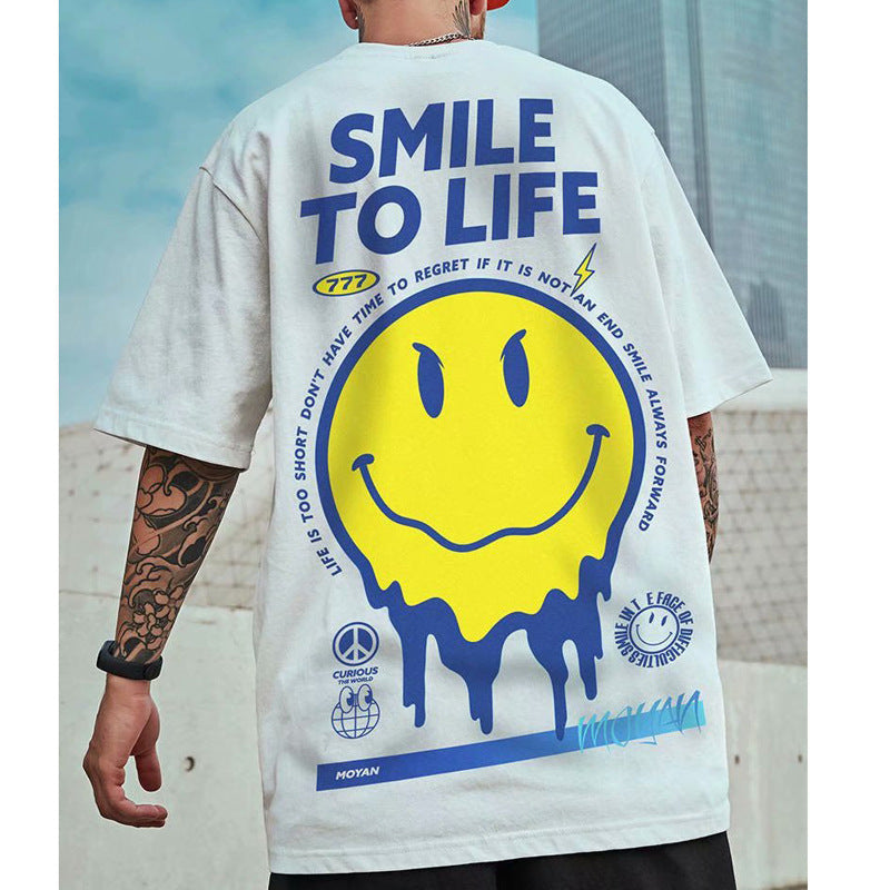Camiseta holgada con estampado de estilo callejero y sonrisas de moda
