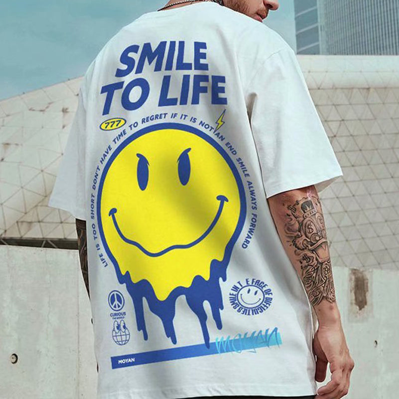 Camiseta holgada con estampado de estilo callejero y sonrisas de moda