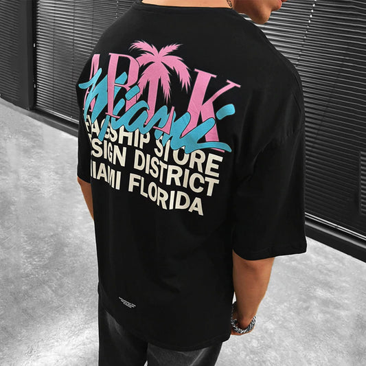 Camiseta de estilo universitario con estampado de letras