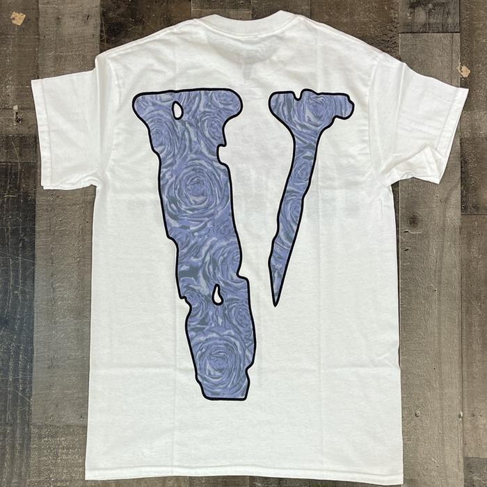 Camiseta personalizada con estampado de rosas