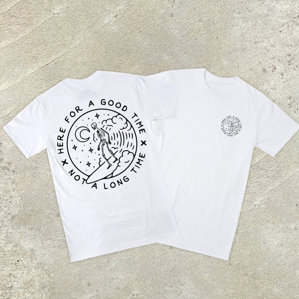 Camiseta de manga corta holgada con cuello redondo a la moda