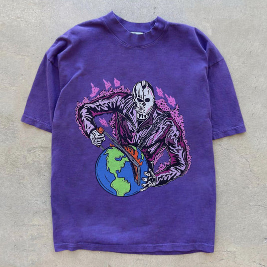 Camiseta holgada con cuello redondo y calavera de estilo urbano